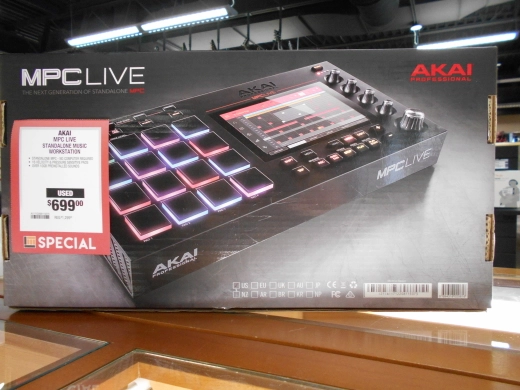 Akai - MPC LIVE