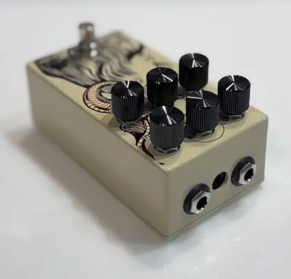 Eons Five-State Fuzz Pedal 2