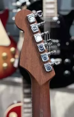 American Acoustasonic Jazzmaster, Ebony Fingerboard - Arctic White 2