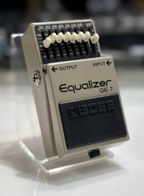 BOSS GE-7 7-Band Graphic EQ Pedal | Long & McQuade