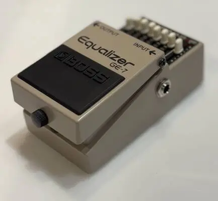 GE-7 7-Band Graphic EQ Pedal 2