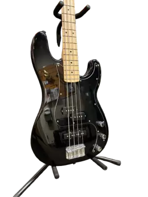 Squier Affinity Series Precision Bass PJ, Maple Fingerboard - Black