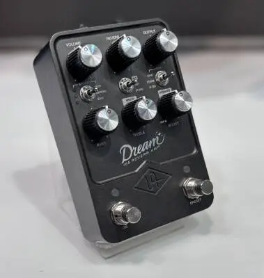 UAFX Dream '65 Reverb Amplifier Pedal