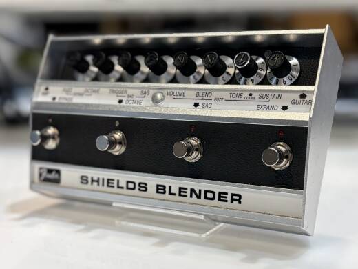 Fender Kevin Shields Blender Effect Pedal | Long & McQuade