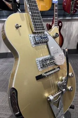 G6134T Limited Edition Penguin with Bigsby, Ebony Fingerboard - Casino Gold 2
