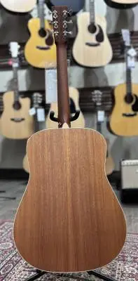 D40 Mahogany Legacy Series Dreadnaught Acoustic Guitar with Case 2