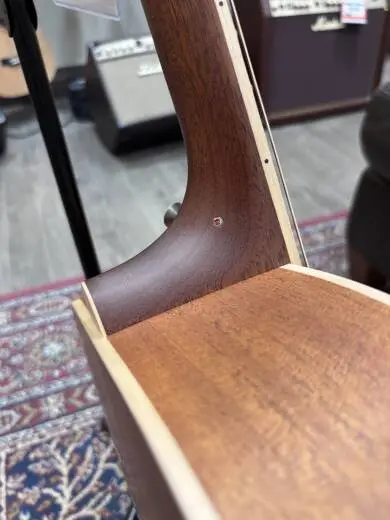 D40 Mahogany Legacy Series Dreadnaught Acoustic Guitar with Case 2