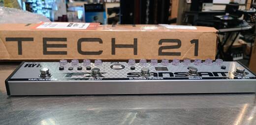 Tech 21 Fly Rig 5 V2 SansAmp Multi Effects Pedal