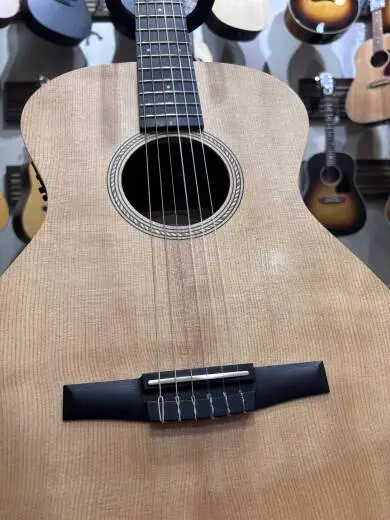 Academy 12e-N Grand Concert Nylon Spruce/Sapele Acoustic-Electric Guitar 2