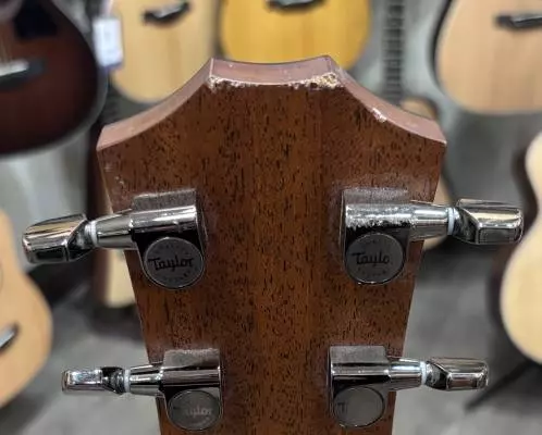 814ce Grand Auditorium Spruce/Rosewood Acoustic-Electric Guitar w/Armrest 2