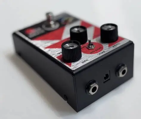 Invader Distortion Pedal 2