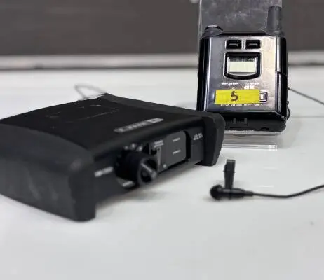 XD-35L Digital Wireless Lavalier Mic System