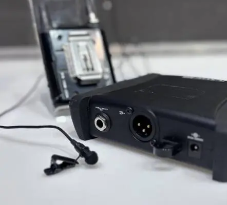 XD-35L Digital Wireless Lavalier Mic System 2