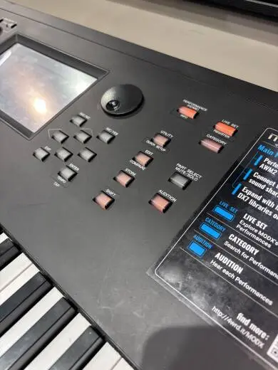 MODX8 88-Key GHS Action Synthesizer 2