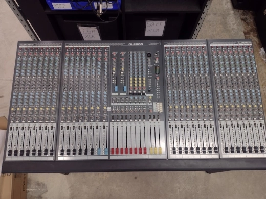 Allen and Heath GL2800 2