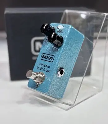 M296 Classic 108 Fuzz Mini Guitar Effects Pedal 2