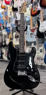 Standard Stratocaster HSS, Laurel Fingerboard with Black Pickguard - Black