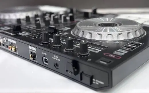 DDJ-SR2 Portable 2-Channel Controller for Serato DJ 2