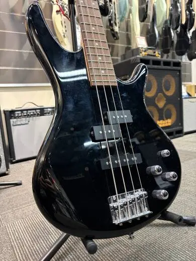 GSR200 Electric Bass Guitar - Black 2