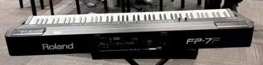 FP-7F - Digital Piano 2