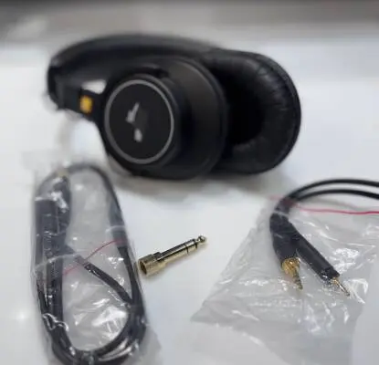 Folding Deluxe Studio Monitor Headphones 2