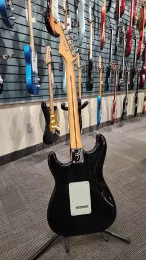 Store Special Product - Fender Player II Stratocaster, Maple Fingerboard - Black