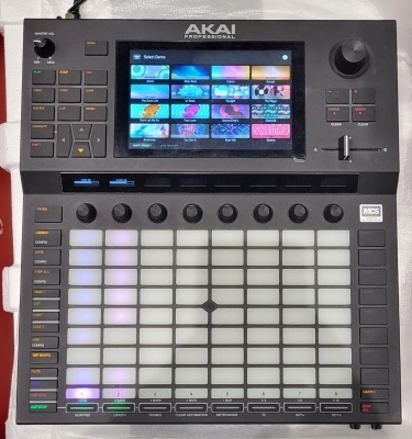 Akai - FORCE-AKAI