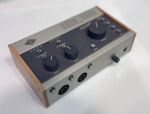 Volt 476 USB Interface with Compressor