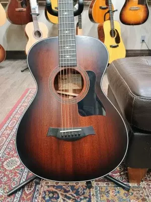 Taylor Guitars - 322E 12-FRET