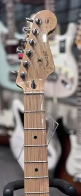 Limited Edition Player Stratocaster, Maple Fingerboard - Pacific Peach 2
