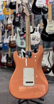 Limited Edition Player Stratocaster, Maple Fingerboard - Pacific Peach 2