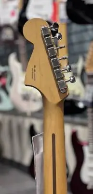 Player II Jaguar, Rosewood Fingerboard - Polar White 2