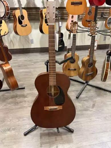 000-15M Solid Mahogany Acoustic Guitar