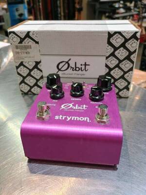 Strymon DBucket Flanger Effects Pedal | Long & McQuade