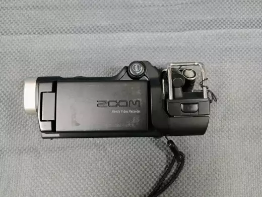 Zoom - Q8 ZOOM 2