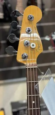 American Professional II Jazz Bass, Rosewood Fingerboard - Olympic White 2