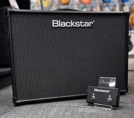 ID:CORE Stereo 100 2x10'' Guitar Combo Amp