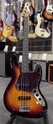 Classic Vibe '60s Jazz Bass, Laurel Fingerboard - 3-Tone Sunburst