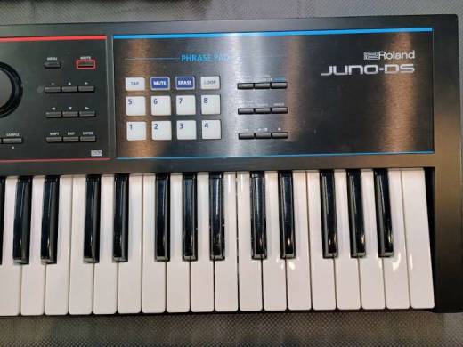 【まえだ】Rorand JUNO-DS 61 まえだ】Rorand JUNO-DS 61 まえだ】Rorand JUNO-DS 61 Roland Juno