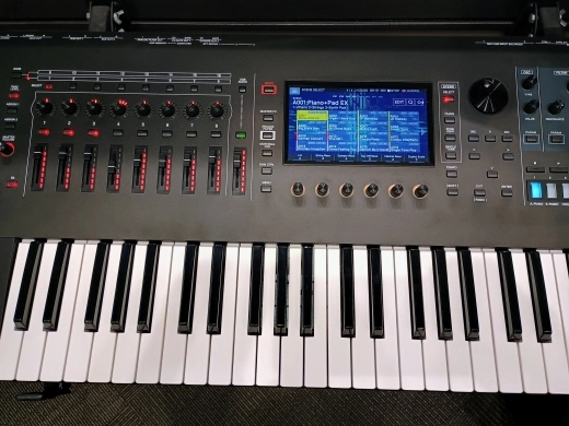 Roland - FANTOM-6 2