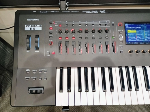 Roland - FANTOM-6 2