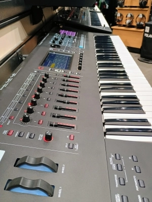 Roland - FANTOM-6