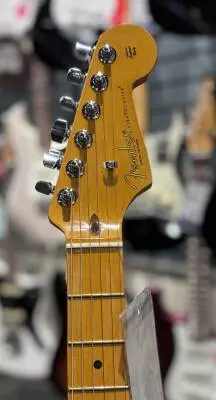 American Professional II Stratocaster, Maple Fingerboard - Black 2