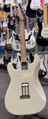 Affinity Series Stratocaster, Maple Fingerboard - Olympic White 2