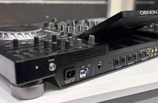 Prime 4 Standalone 4-Deck DJ System with 10'' Touchscreen 2