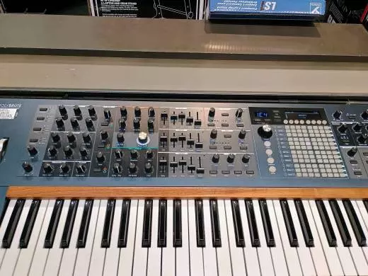 Arturia - POLYBRUTE