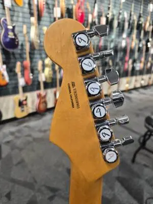Fender Ultra Strat Ultraburst 2