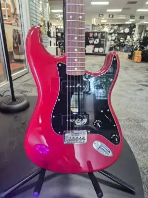 Fender Noventa Strat Crimson Red Transparent 2