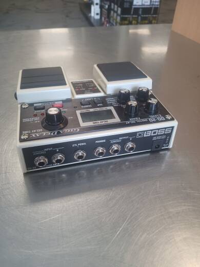 BOSS DD20 Giga Delay　LOOPER BOSS - DD-20 | Giga Delay