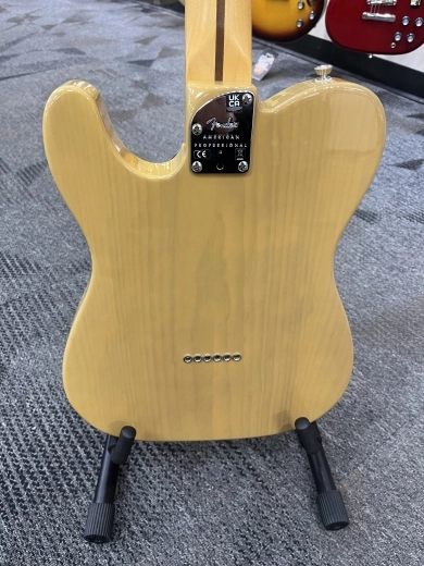 Fender - 011-3942-750 3